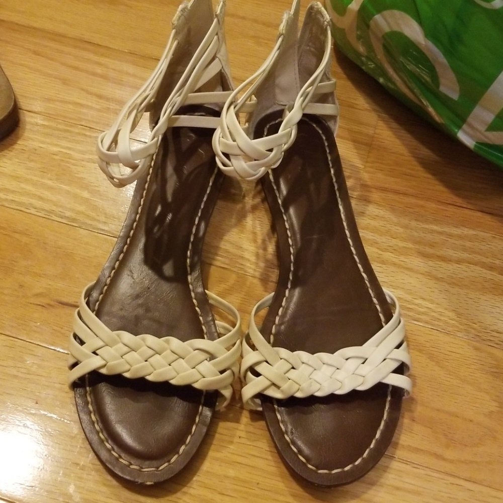 Cream leather woven sandal
